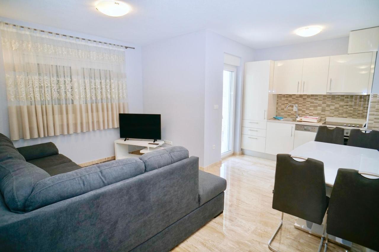 Trogir-Luxury Villa Sapphirus Seget Vranjica Esterno foto