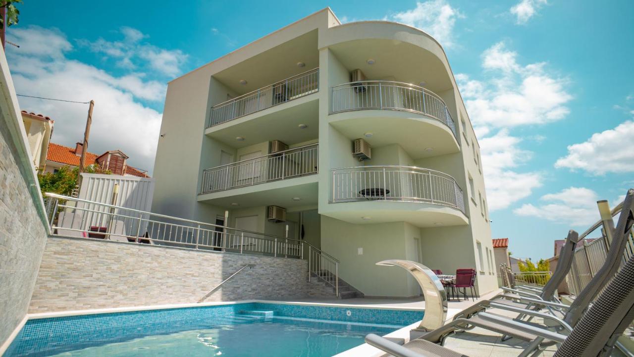 Trogir-Luxury Villa Sapphirus Seget Vranjica Esterno foto